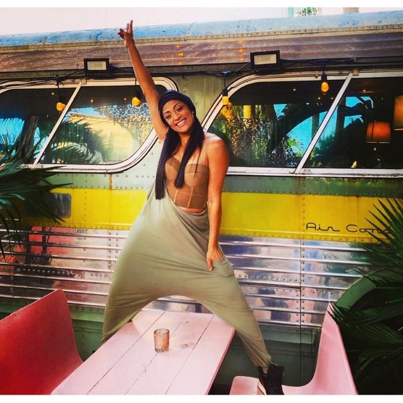 Be Mi Los Angeles Olive Romper - Picture 1 of 7